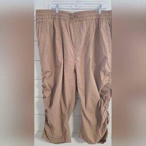 We Wander Dark Tan Capri Pants 3x Fits Larger